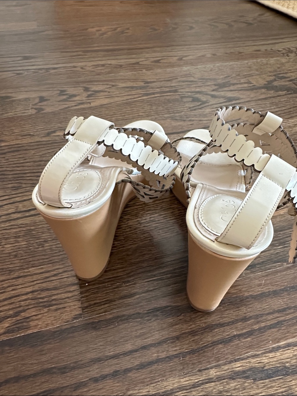 Chloé White Laser-Cut Leather Wedge Sandals with Tan Platform - Picture 4 of 14